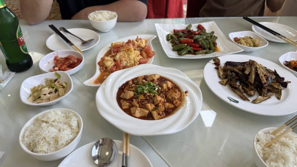 중국 청도 화산CC 클럽하우스 중식