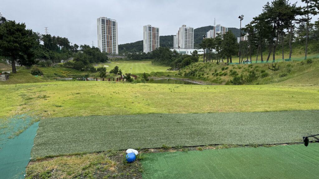 아파트 전경의 거제뷰cc