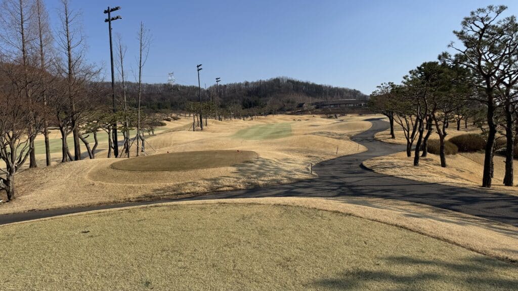 아시아나CC 3월말 동코스 9홀 티샷에서 바라본 페어웨이 전경