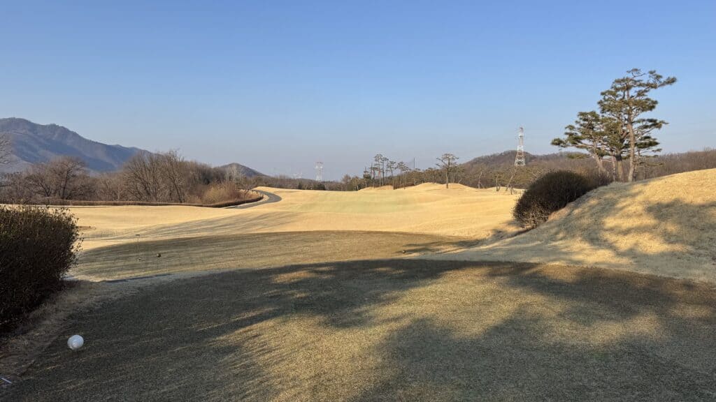 아시아나CC 3월말 동코스 12홀 티샷에서 바라본 페어웨이 전경
